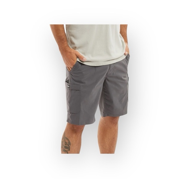 Pelagic® 𓆝 Madeira 20” Outseam Flat Cargo Hybrid Fishing Shorts 𓆝 Graphite 38 - Picture 3 of 16